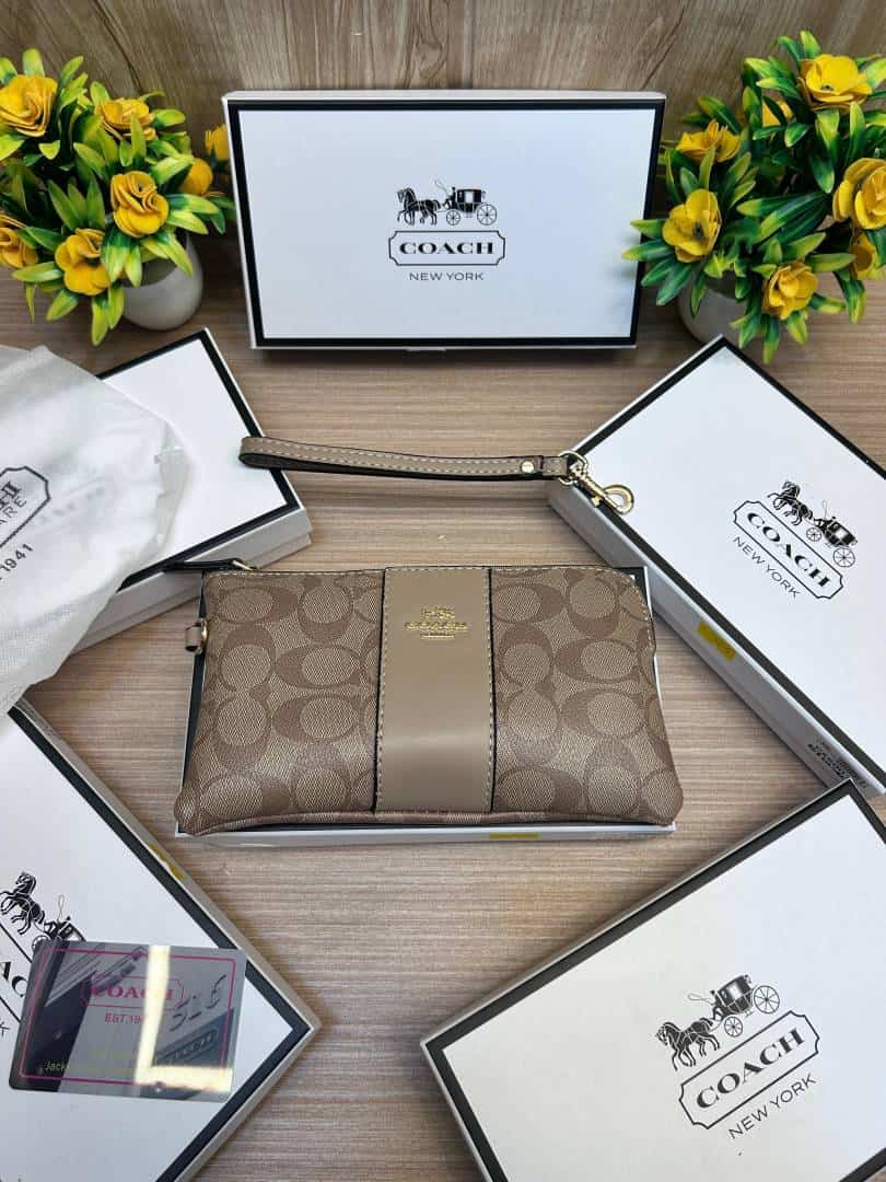 COACH_LONG_WALLET_V790