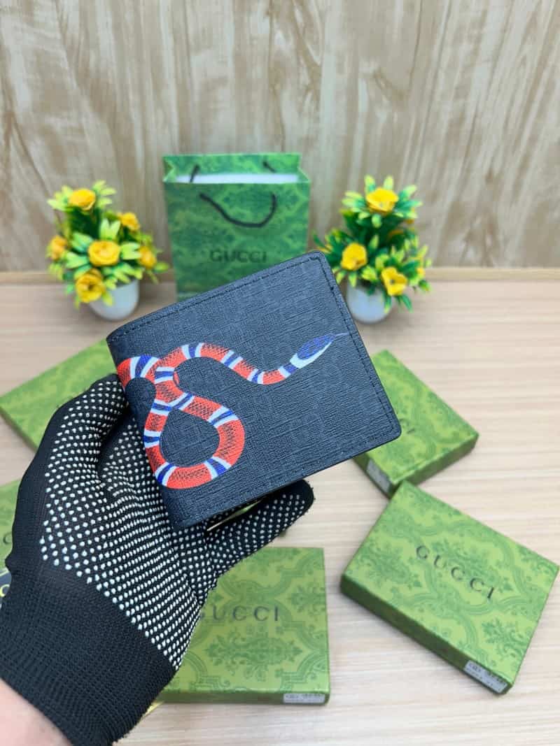 GUCCI_WALLET_V755