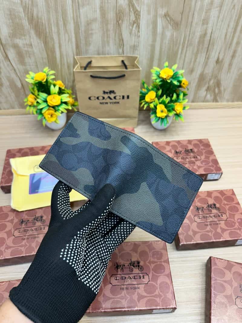 COACH_WALLET_V712