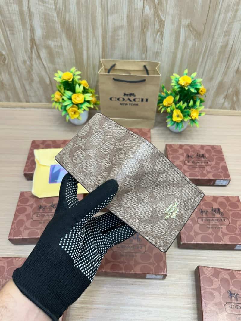 COACH_WALLET_V705
