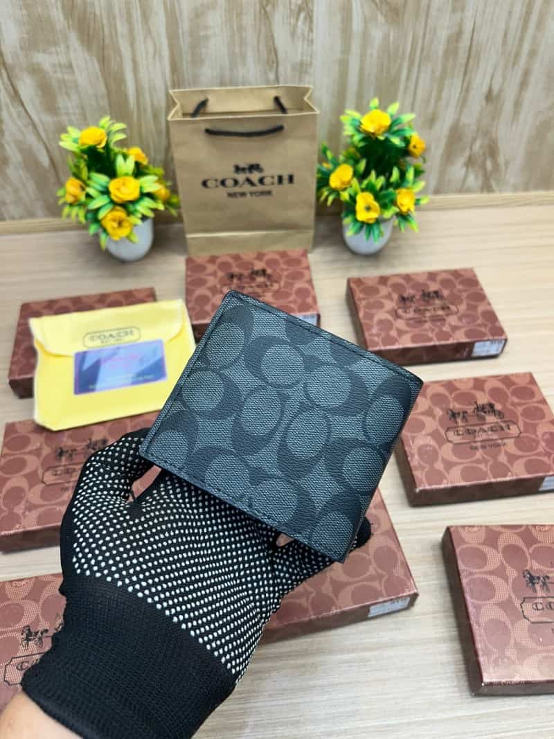 COACH_WALLET_V707