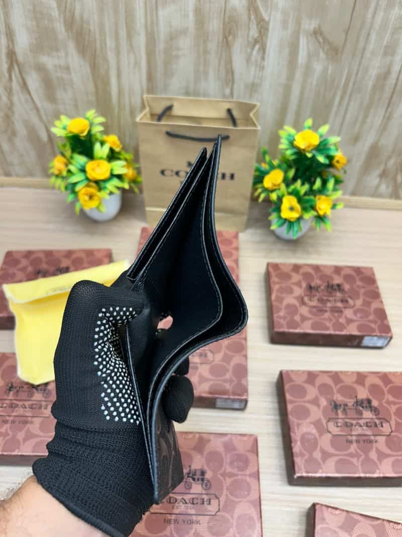 COACH_WALLET_V704
