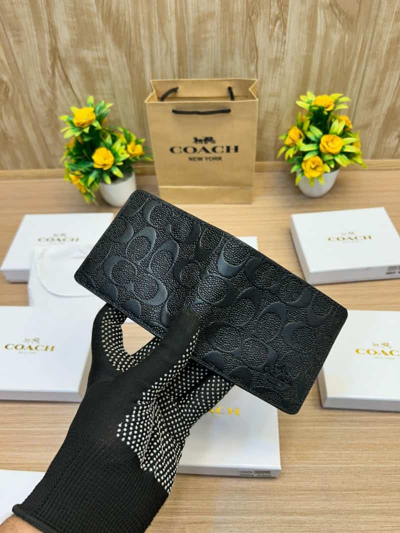 COACH_WALLET_V690