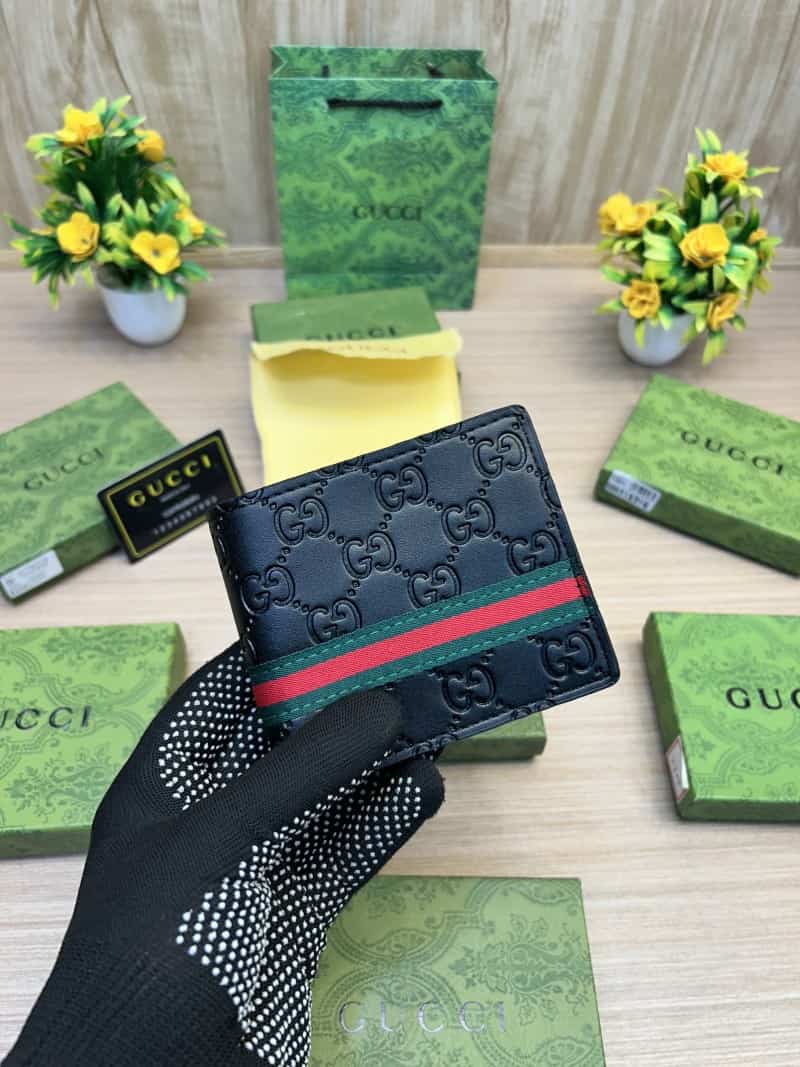 GUCCI_WALLET_V661
