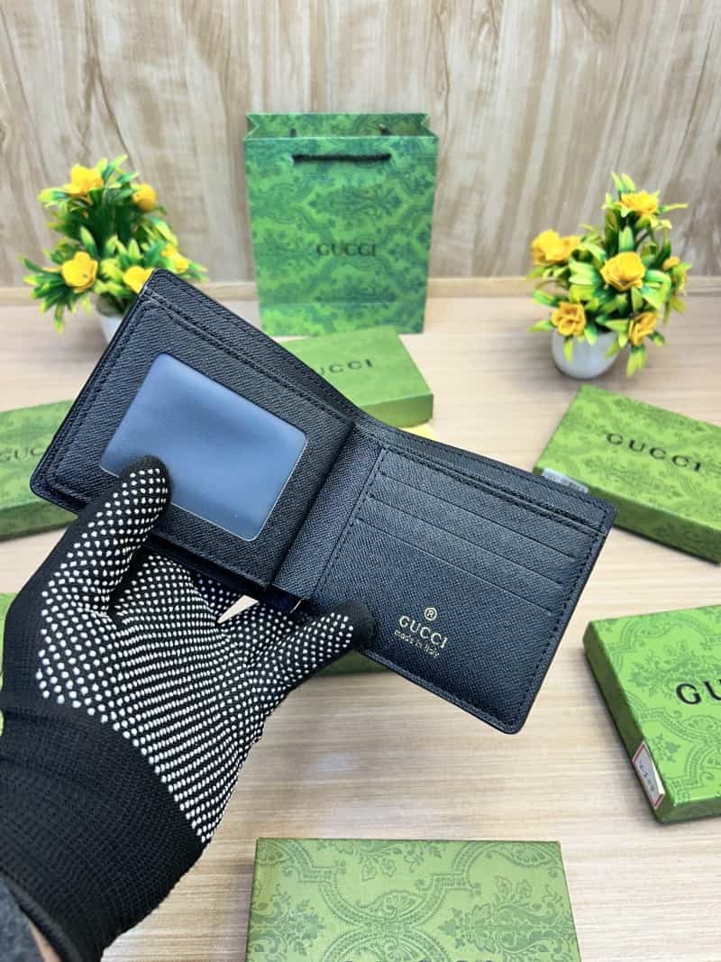 GUCCI_WALLET_V660