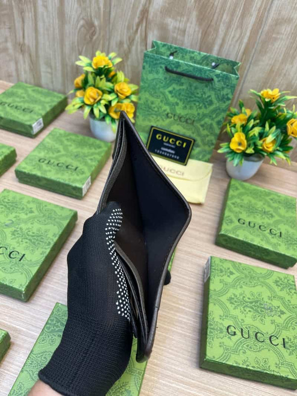 GUCCI_WALLET_V640