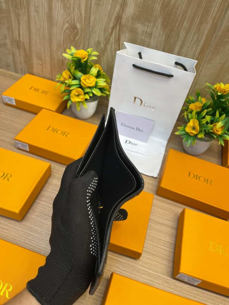 DIOR_WALLET_V638
