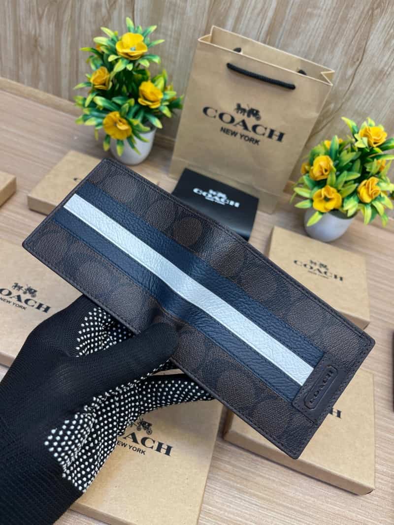 COACH_WALLET_V630