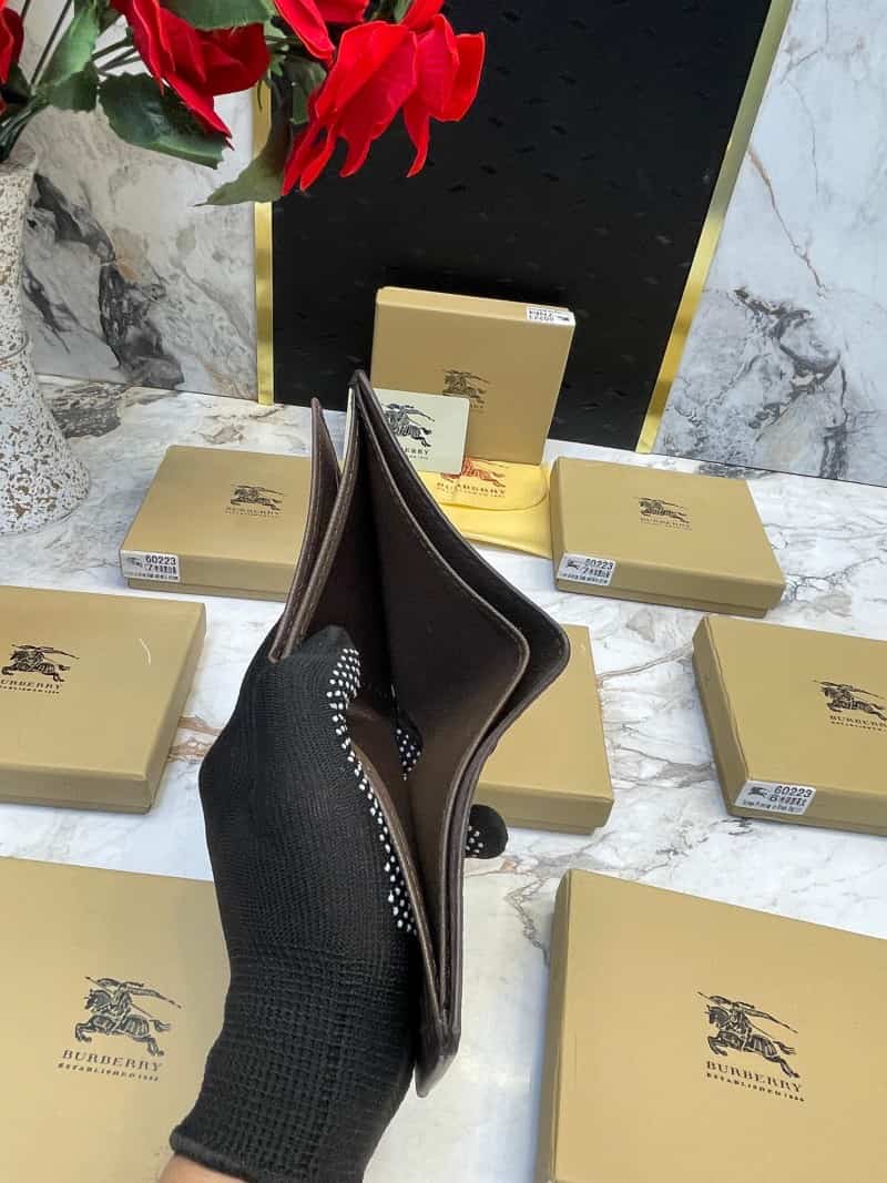 BURBERR_Y WALLET V624