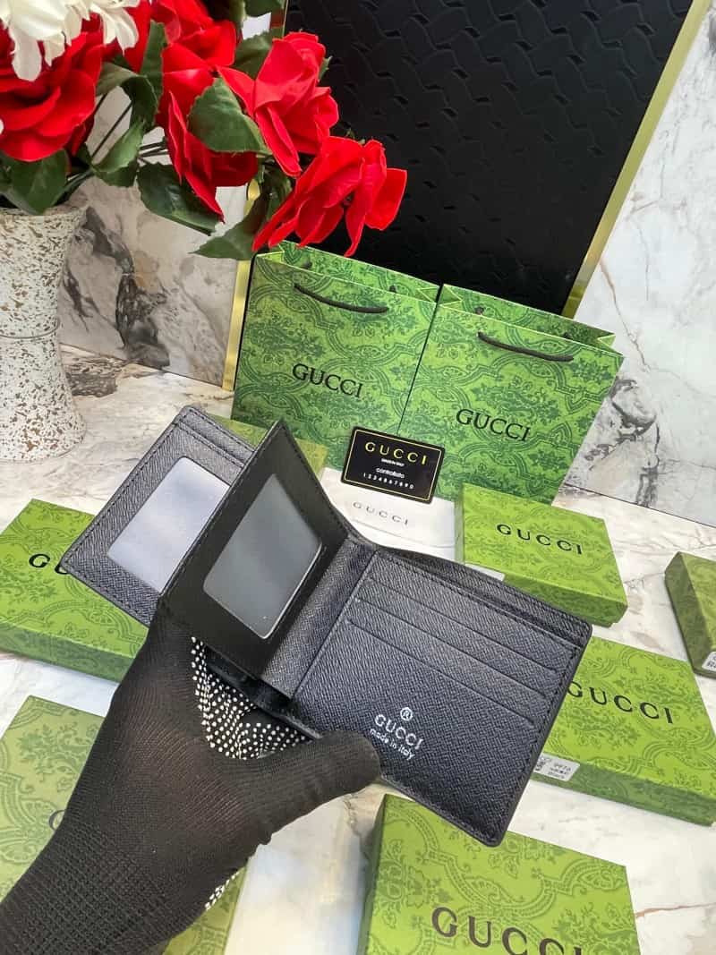 GUCCI_WALLET_V621
