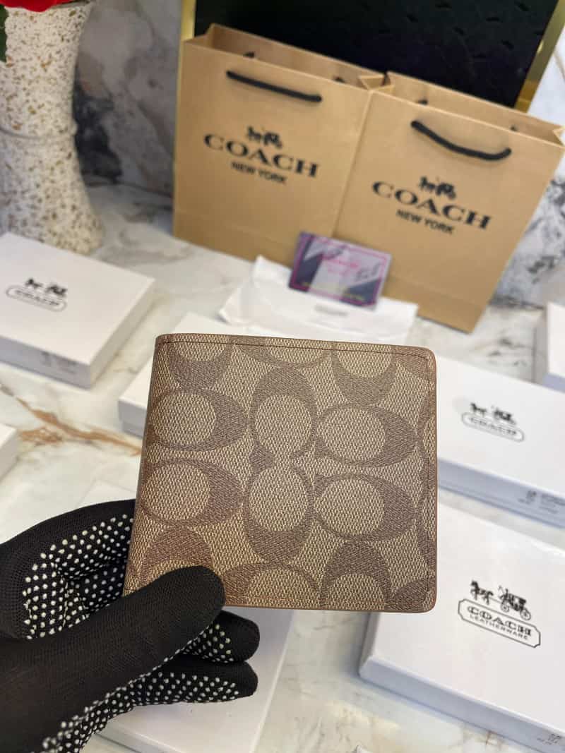 COACH_WALLET_V616