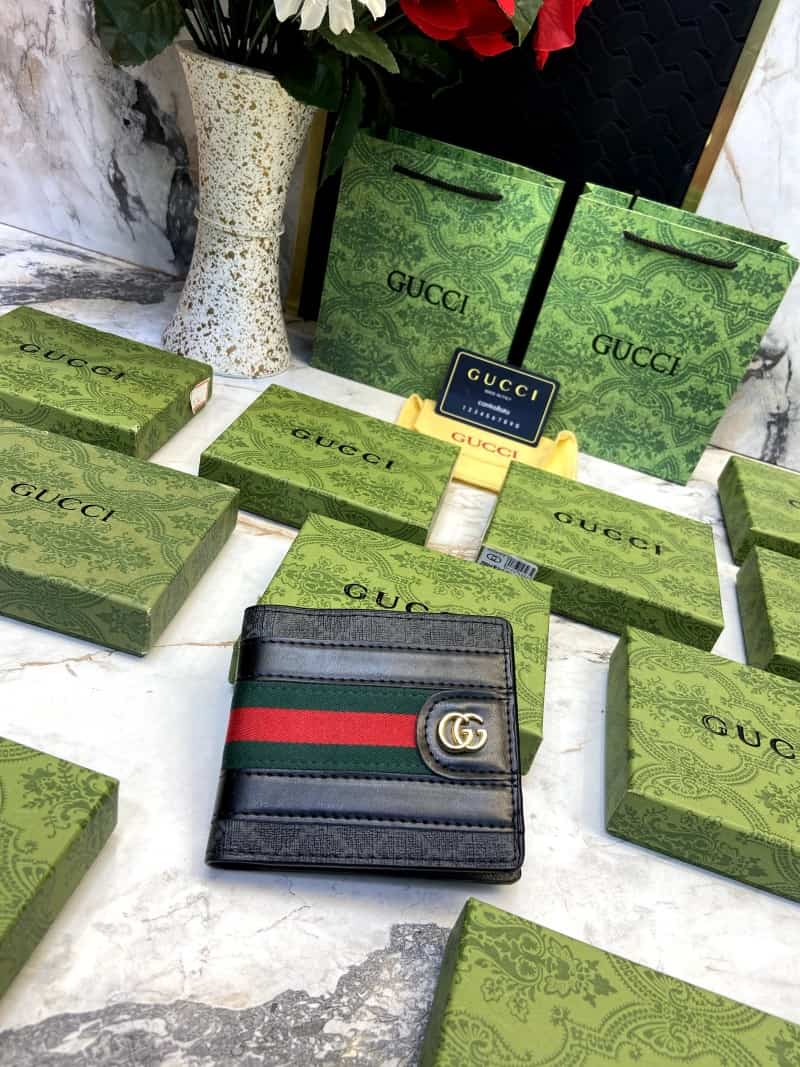 GUCCI_WALLET_V590