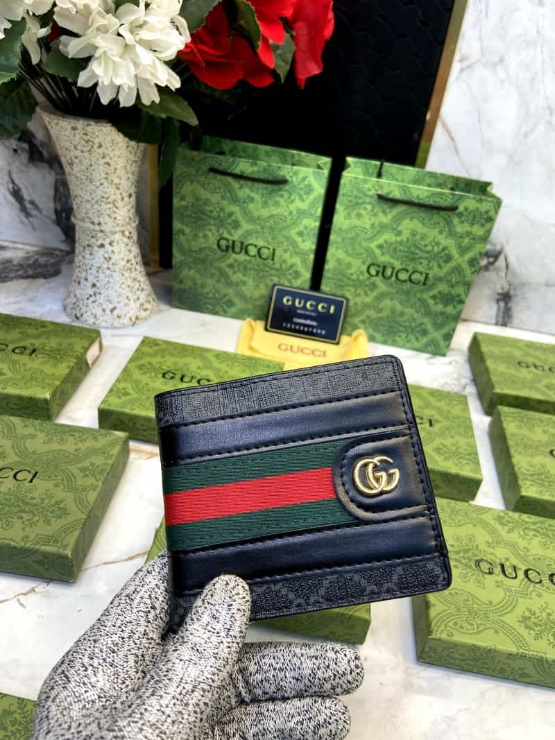 GUCCI_WALLET_V590