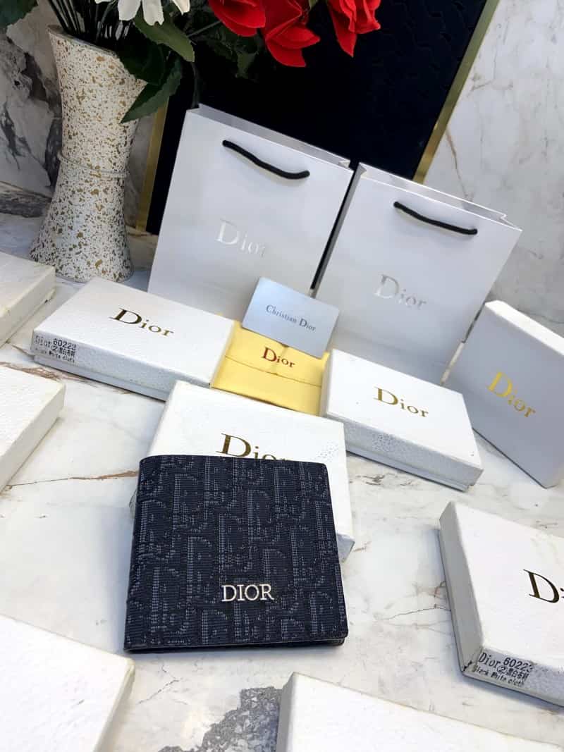 DIOR_WALLET_V589