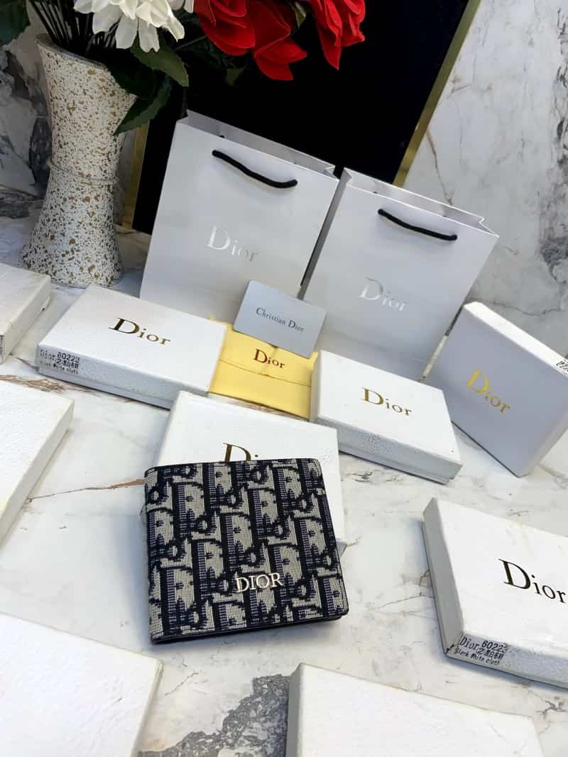 DIOR_WALLET_V588