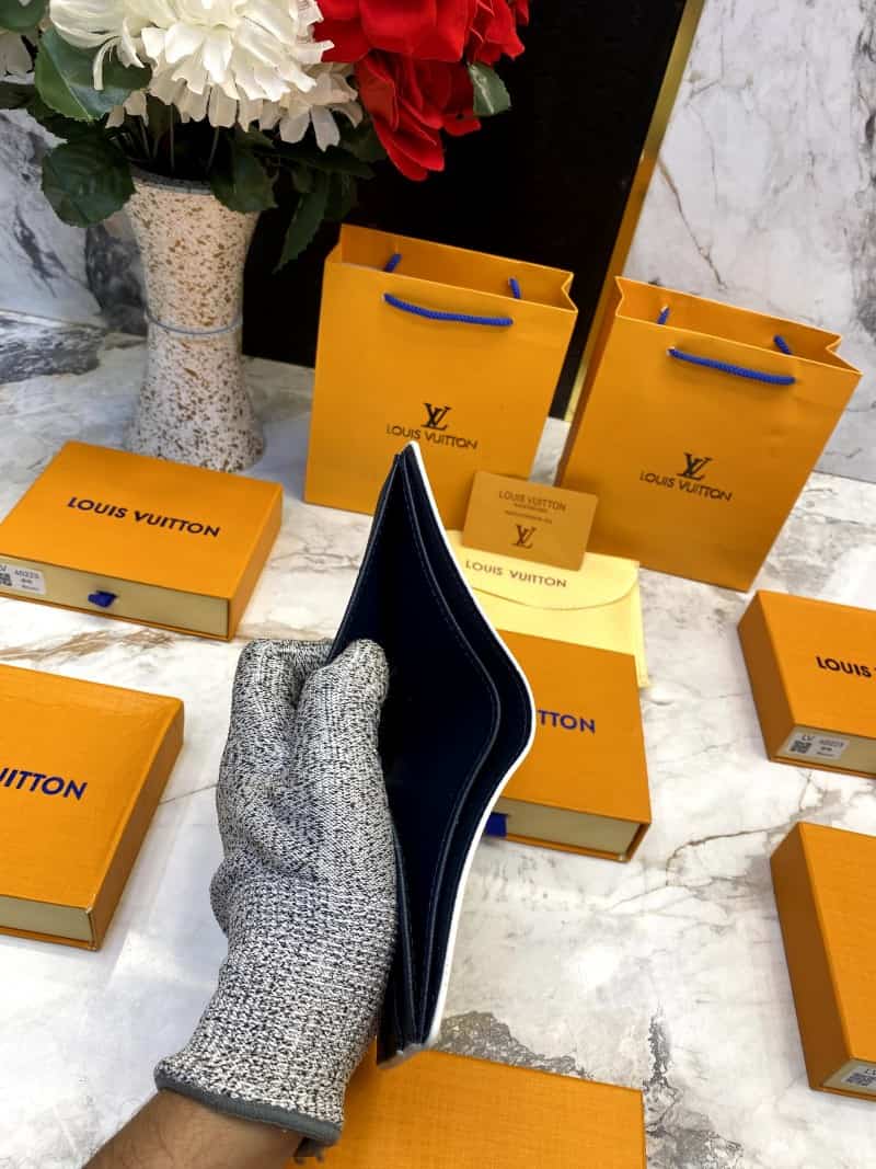 LOUIS_VUITTON_WALLET_V570