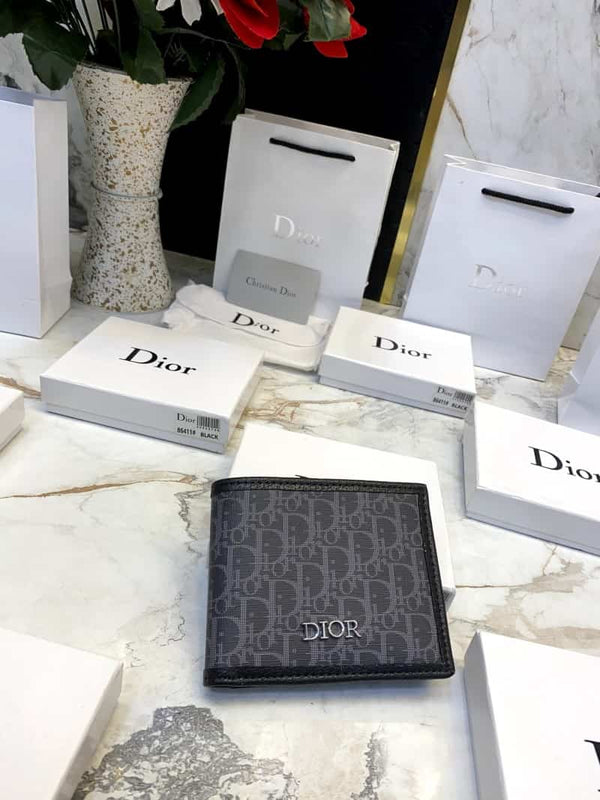 DIOR_WALLET_V562