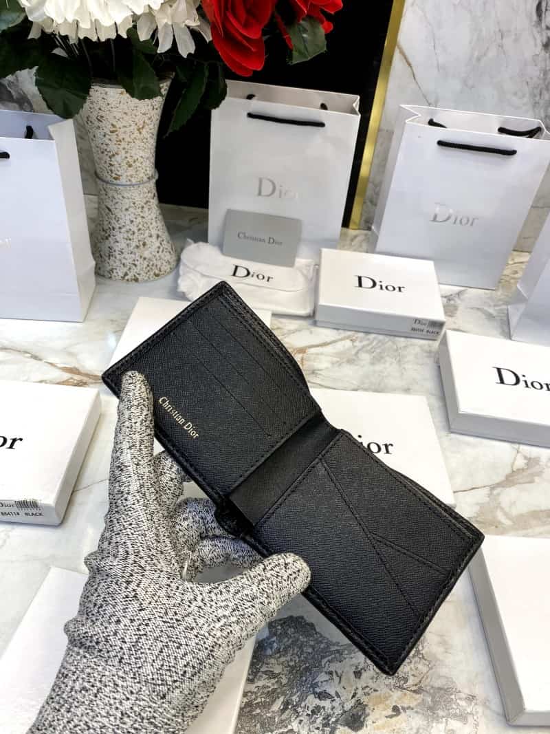DIOR_WALLET_V562