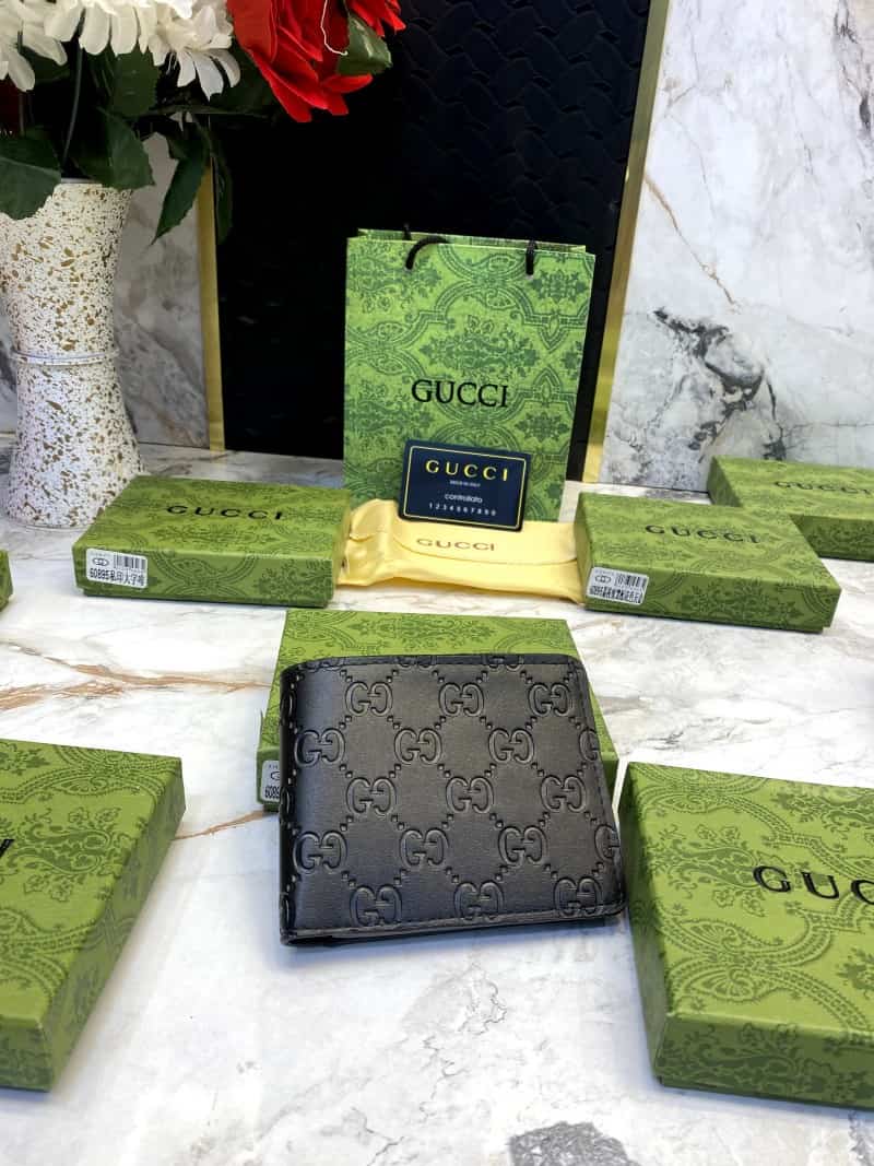 GUCCI_WALLET_V560