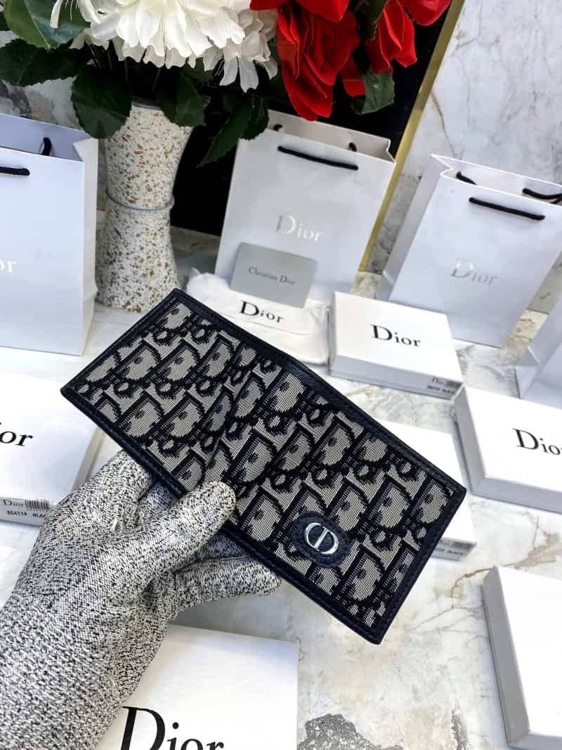 DIOR_WALLET_V561