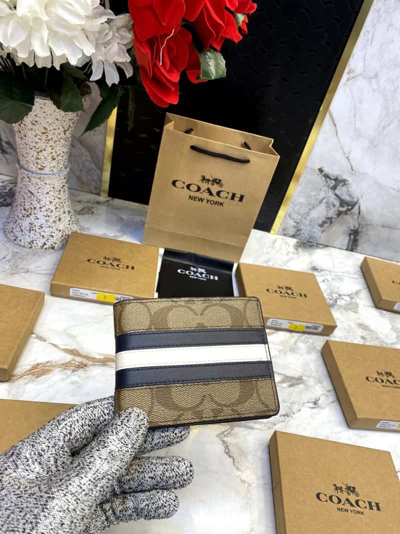 COACH_WALLET_V558