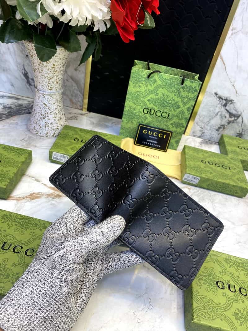 GUCCI_WALLET_V560