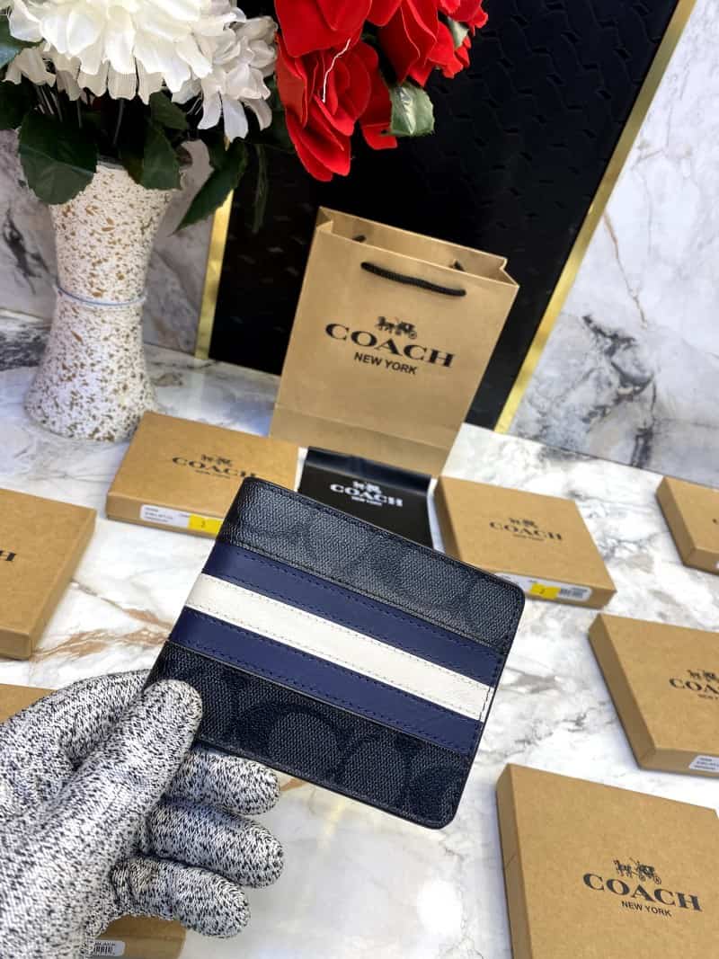 COACH_WALLET_V557