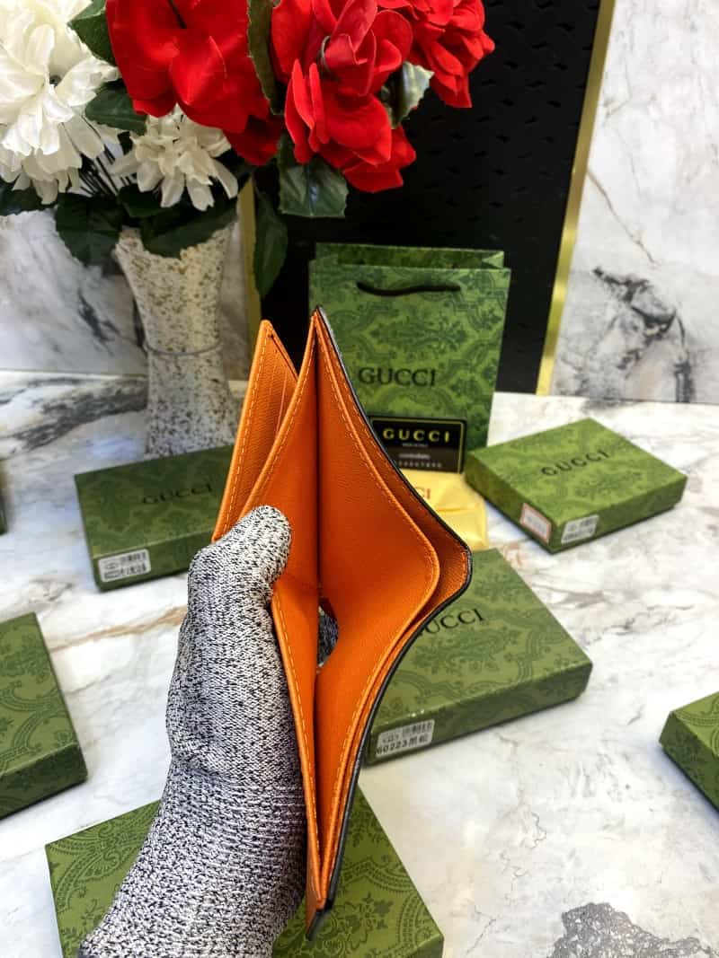 GUCCI_WALLET_V550