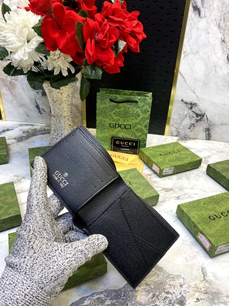 GUCCI_WALLET_V547