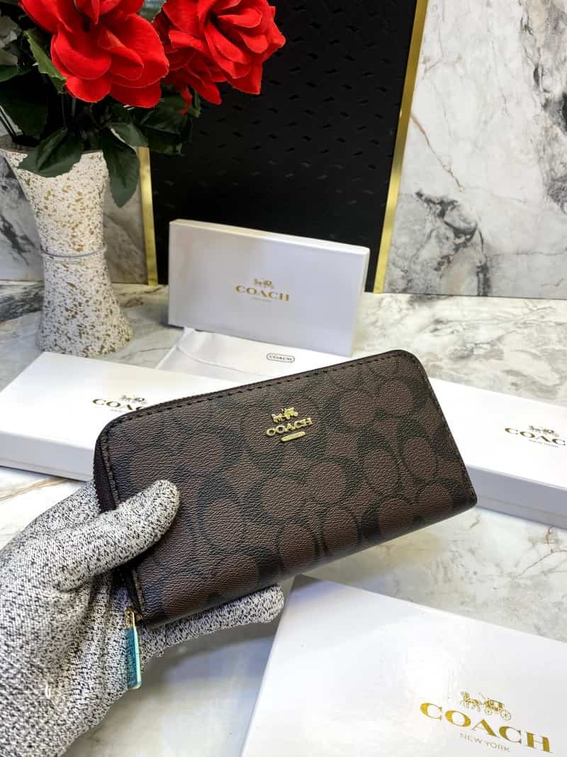 COACH_LONG_WALLET_V538