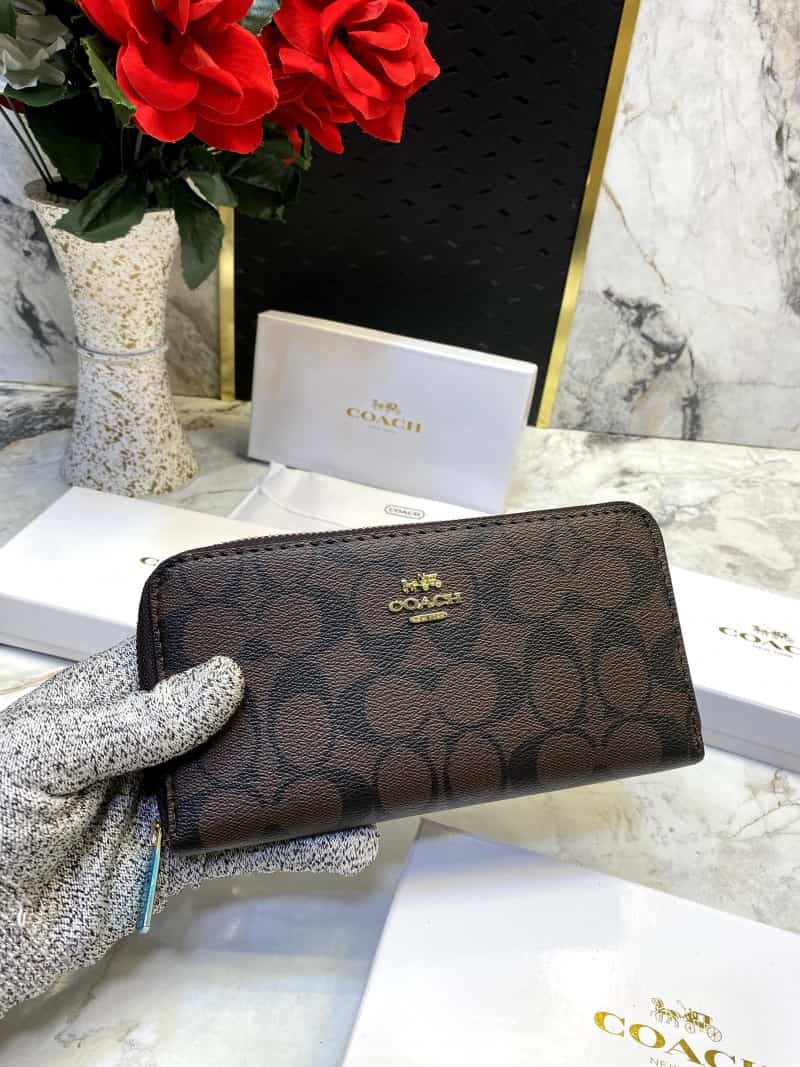 COACH_LONG_WALLET_V538