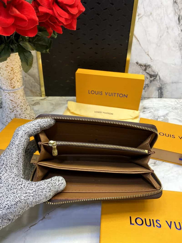 LOUIS_VUITTON_LONG_WALLET_V530