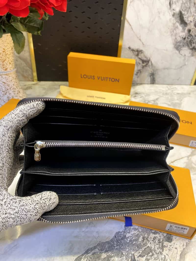 LOUIS_VUITTON_LONG_WALLET_V529