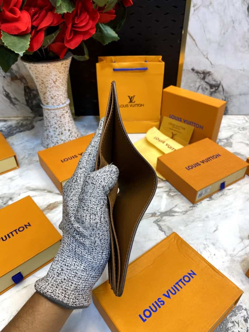 LOUIS_VUITTON_WALLET_V521