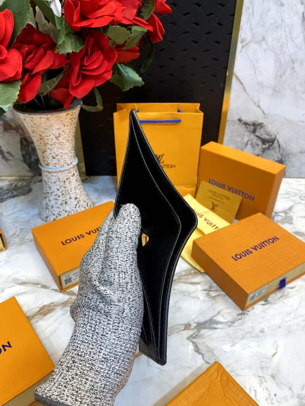 LOUIS_VUITTON_WALLET_V522