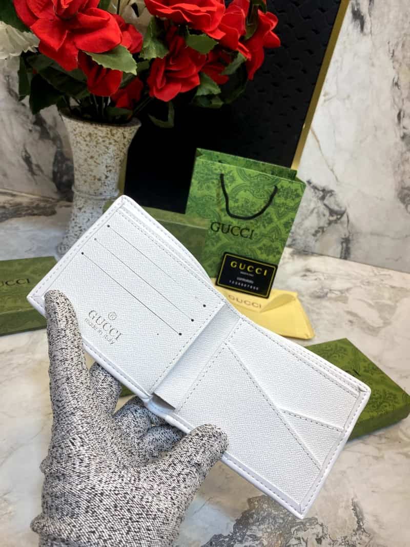 GUCCI_WALLET_V490