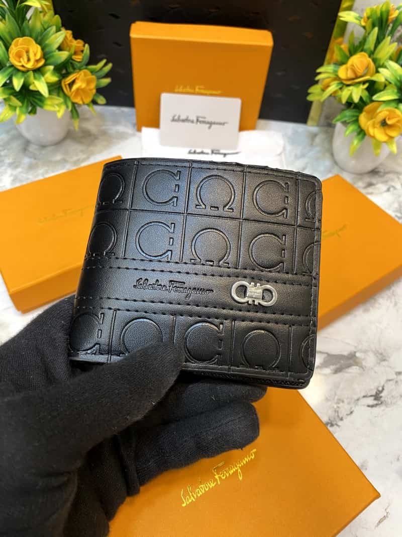 Salvatore_Ferragamo_WALLET_V479
