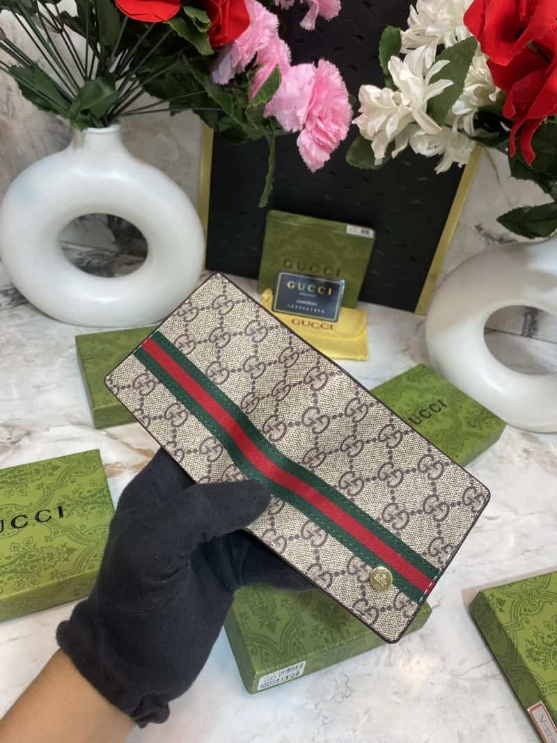 GUCCCI WALLET V462