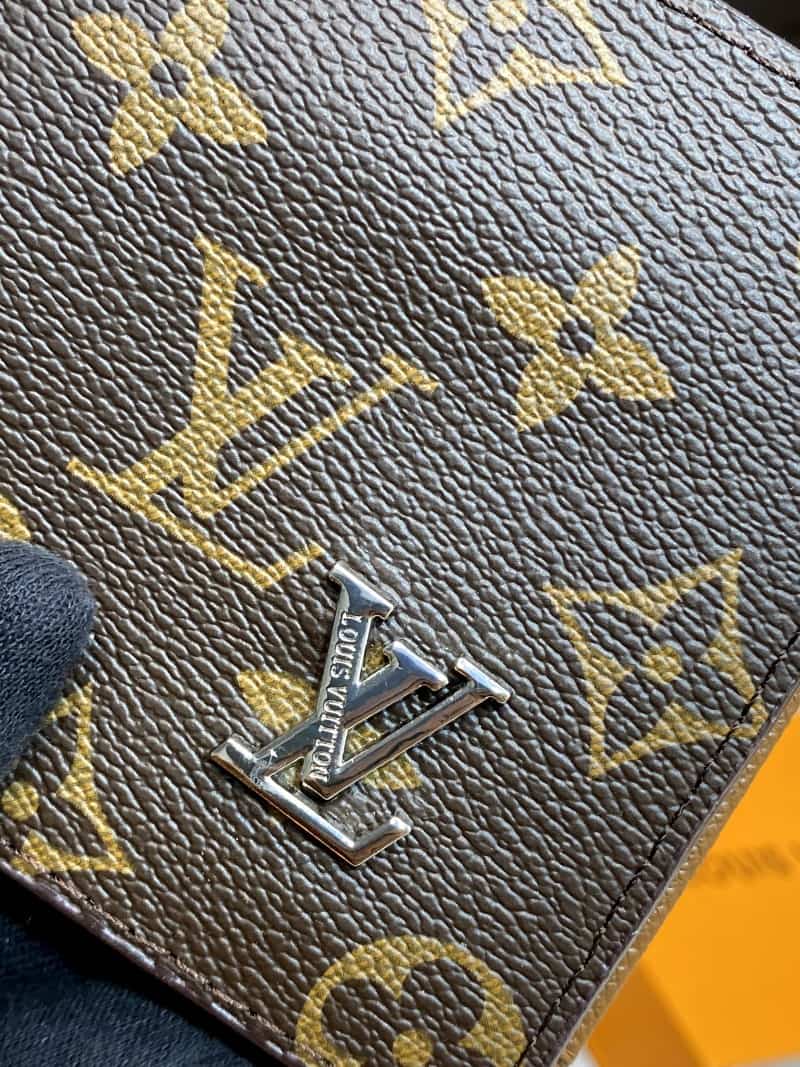 LOUI_S VUITTONN WALLET V451
