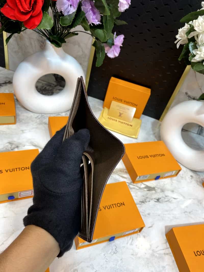LOUI_S VUITTONN WALLET V450