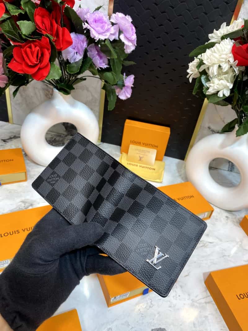 LOUI_S VUITTONN WALLET V449