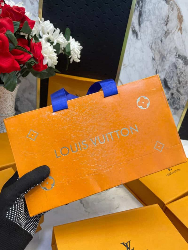 LOUI_S VUITTONN 2 Buckle Belt & wallet Combo C380
