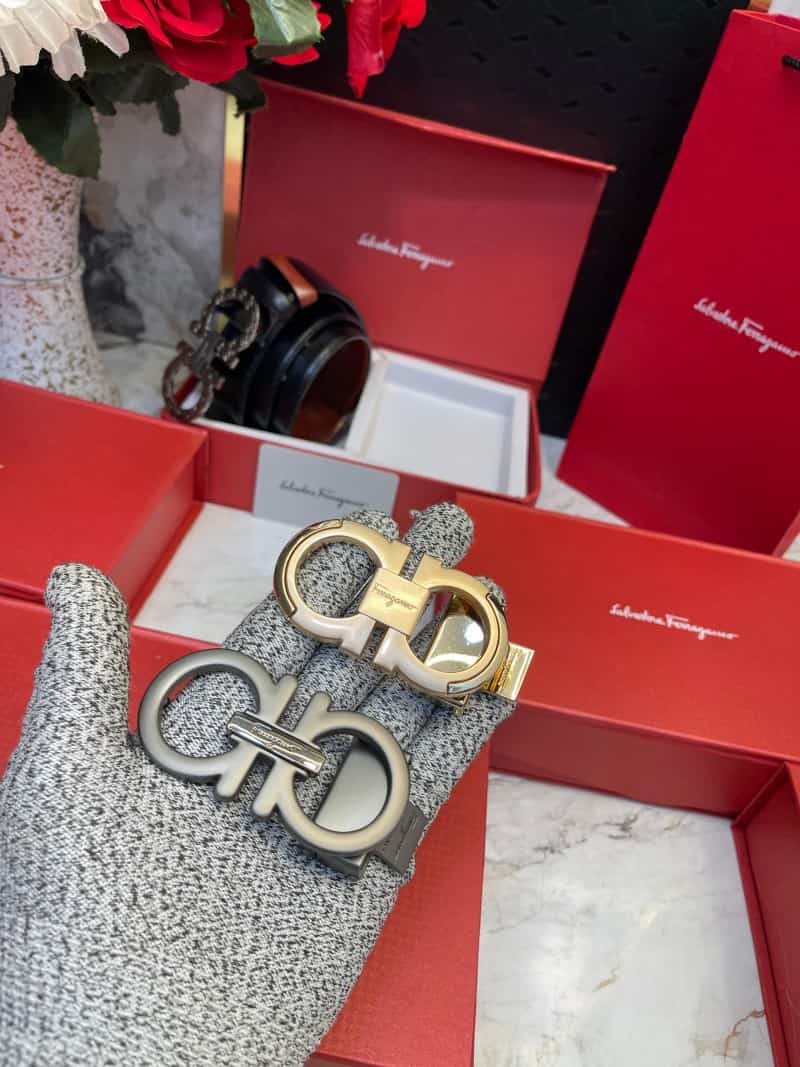 Salvatore_Ferragamo_3_Buckle_Combo_C_373