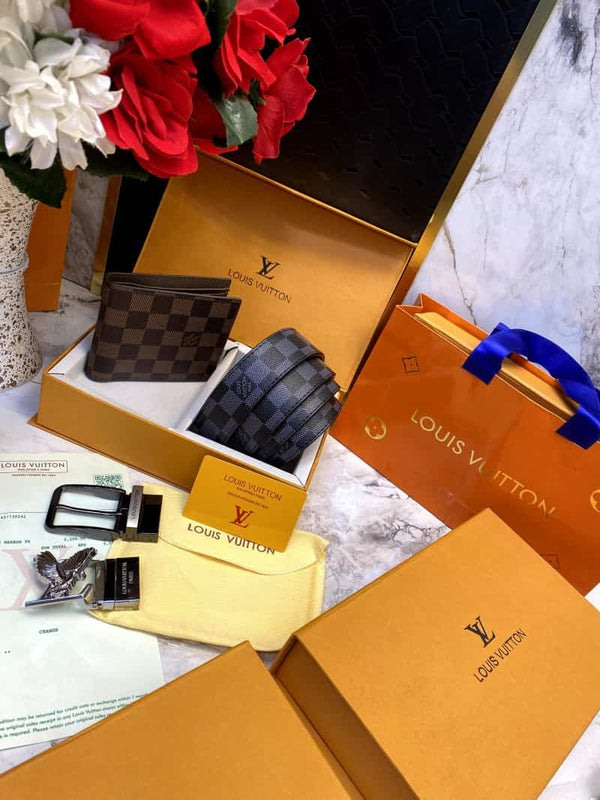 LOUI_S VUITTONN 2 Buckle Belt & wallet Combo C368