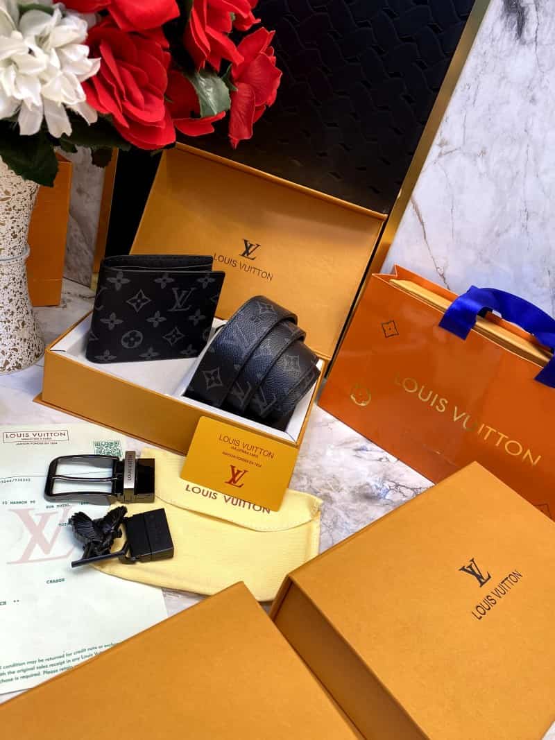 LOUI_S VUITTONN 2 Buckle Belt & wallet Combo C366