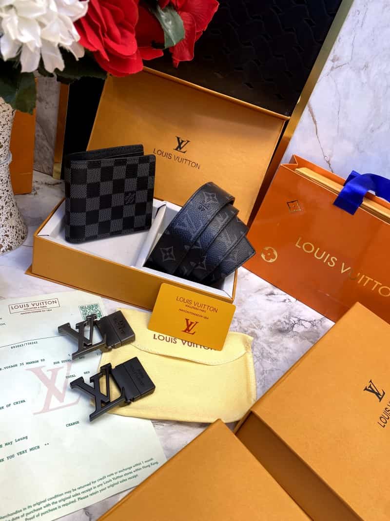 LOUI_S VUITTONN 2 Buckle Belt & wallet Combo C365