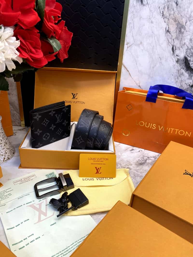 LOUI_S VUITTONN 2 Buckle Belt & wallet Combo C366