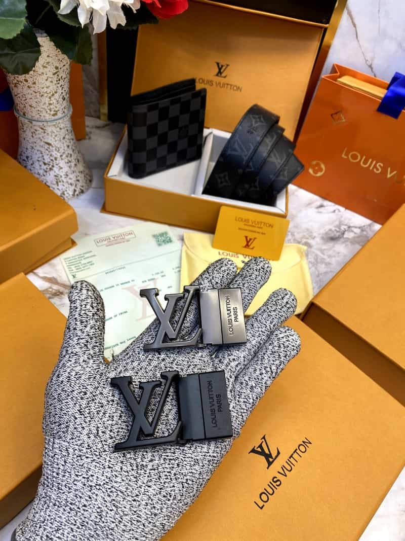 LOUI_S VUITTONN 2 Buckle Belt & wallet Combo C365