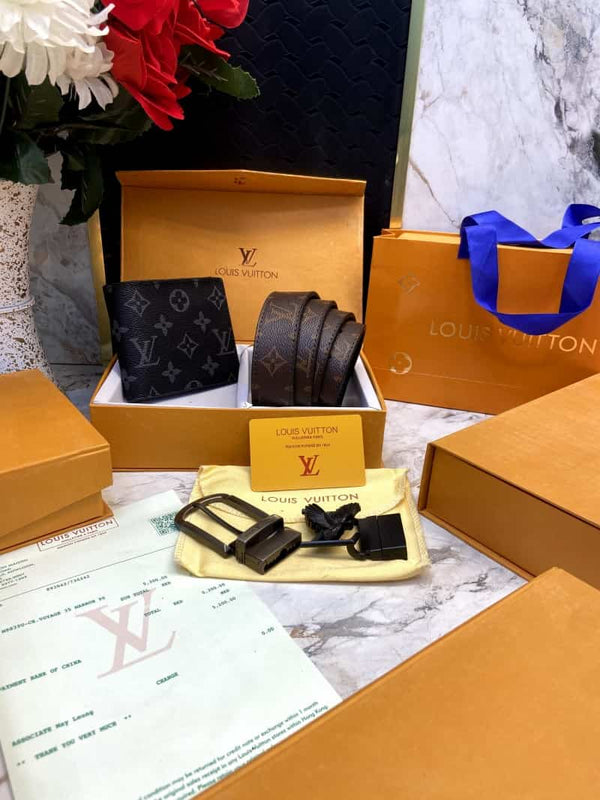 LOUI_S VUITTONN 2 Buckle Belt & wallet Combo C352