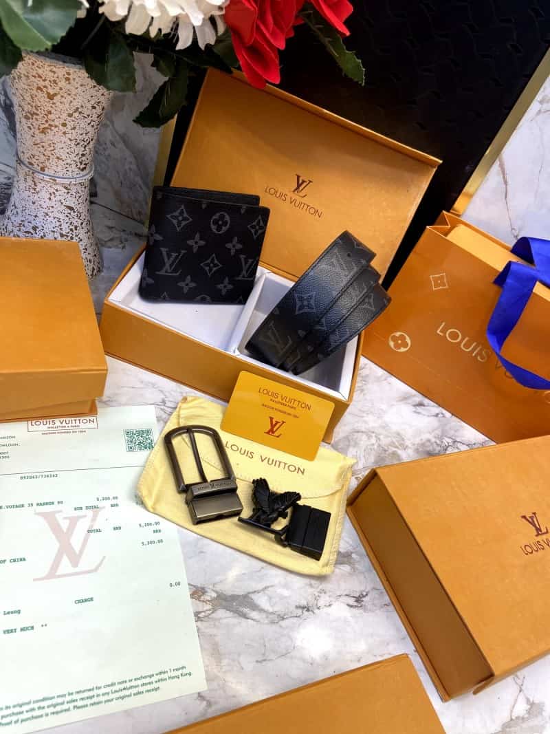 LOUI_S VUITTONN 2 Buckle Belt & wallet Combo C352